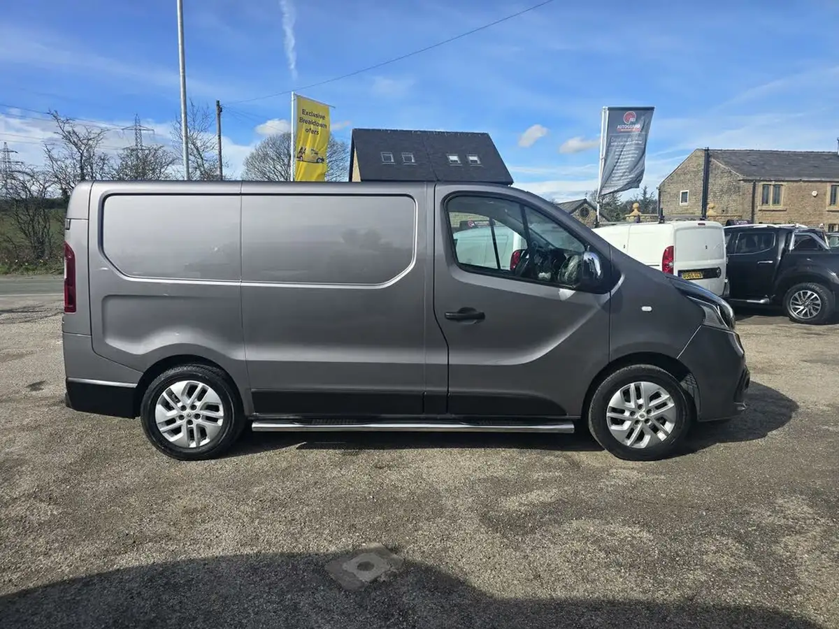 2018-renault-trafic-16dci-sl27-125-sport-nav-energy-125-e6-panel-van-big-6