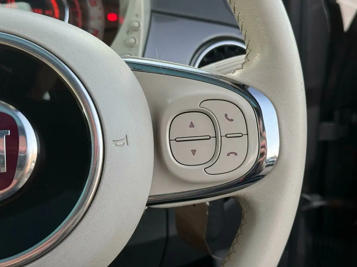 2016-fiat-500-12-lounge-dualogic-big-19