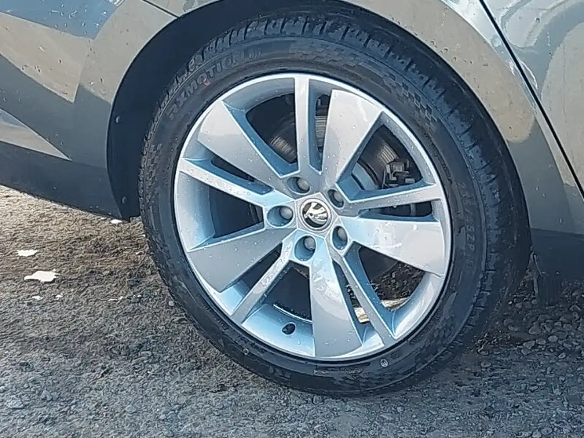2020-skoda-superb-14-tsi-se-l-hatchback-big-11