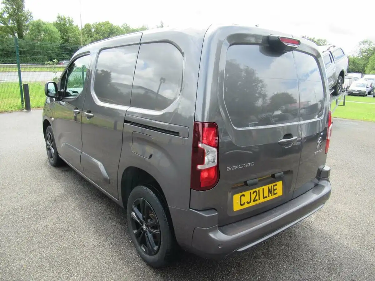 2021-citroen-berlingo-15bluehdi-1000-driver-130pseu6dt-e-ss-eat8-big-6