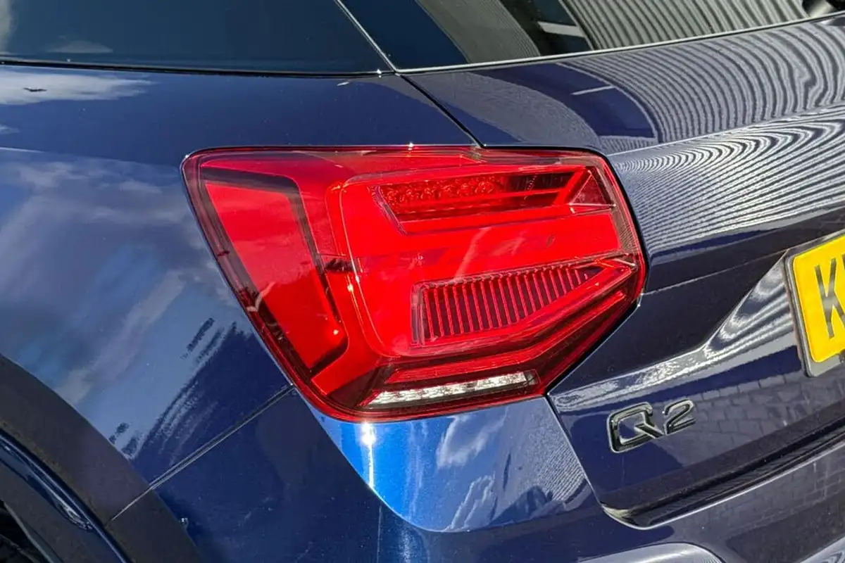 2024-audi-q2-15-35-tfsi-black-edition-s-tronic-big-7
