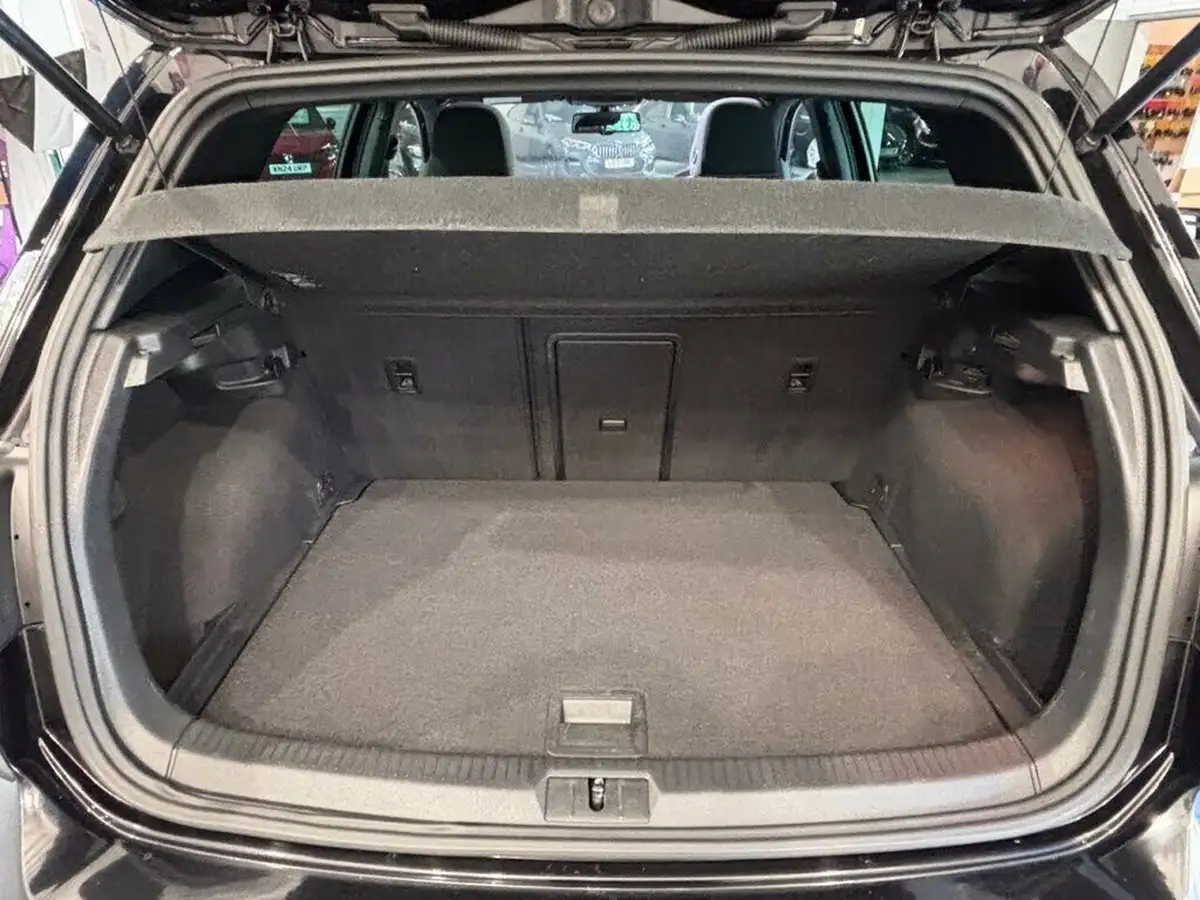 2014-volkswagen-golf-20tdi-gtd-5d-big-18