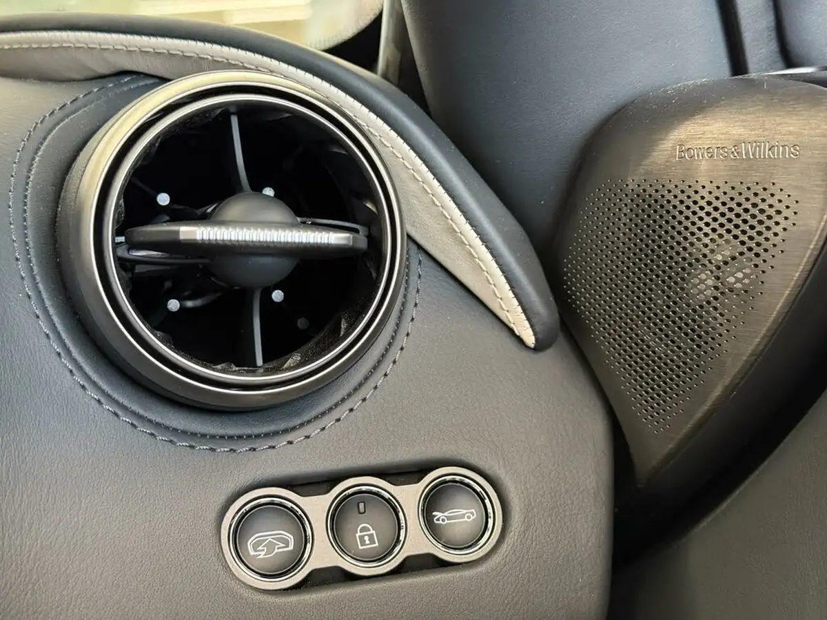 2021-mclaren-720s-40-coupe-big-20