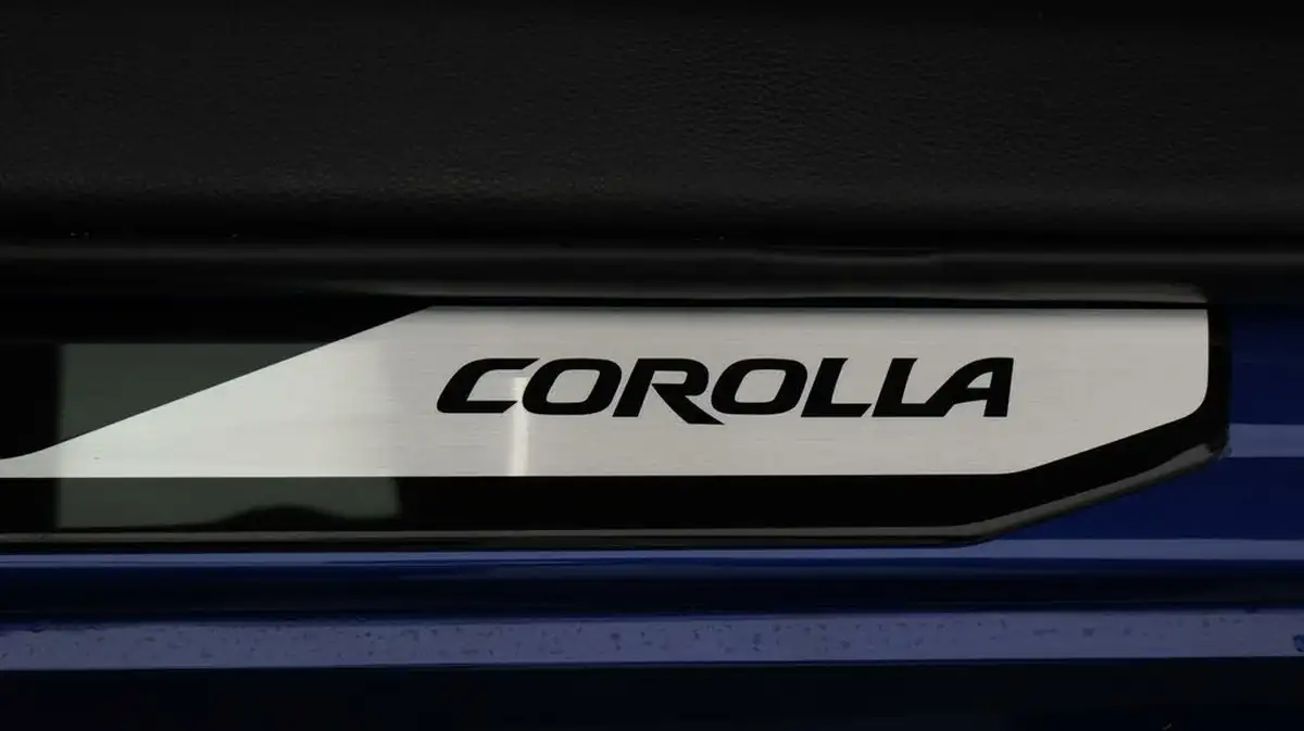 2023-toyota-corolla-18-vvt-i-icon-138bhp-hatchback-5d-big-20