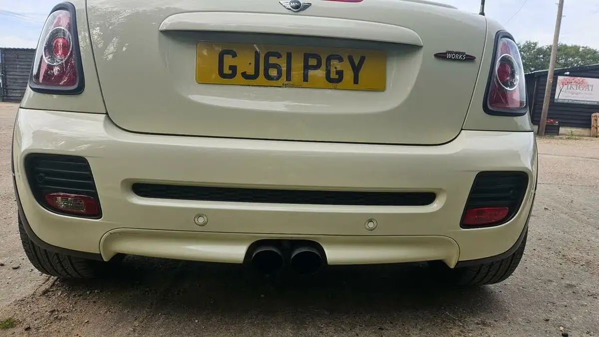 2011-mini-cooper-16-john-cooper-works-211bhp-coupe-3d-big-3