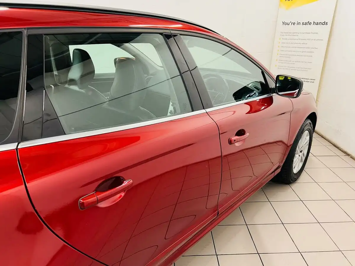 2016-volvo-xc60-20td-d4-se-nav-geartronic-big-36