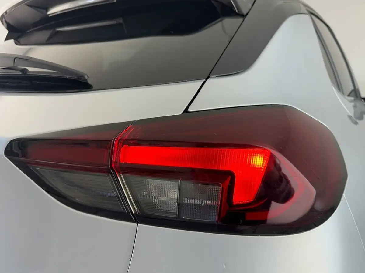 2022-vauxhall-corsa-12-turbo-elite-edition-big-31