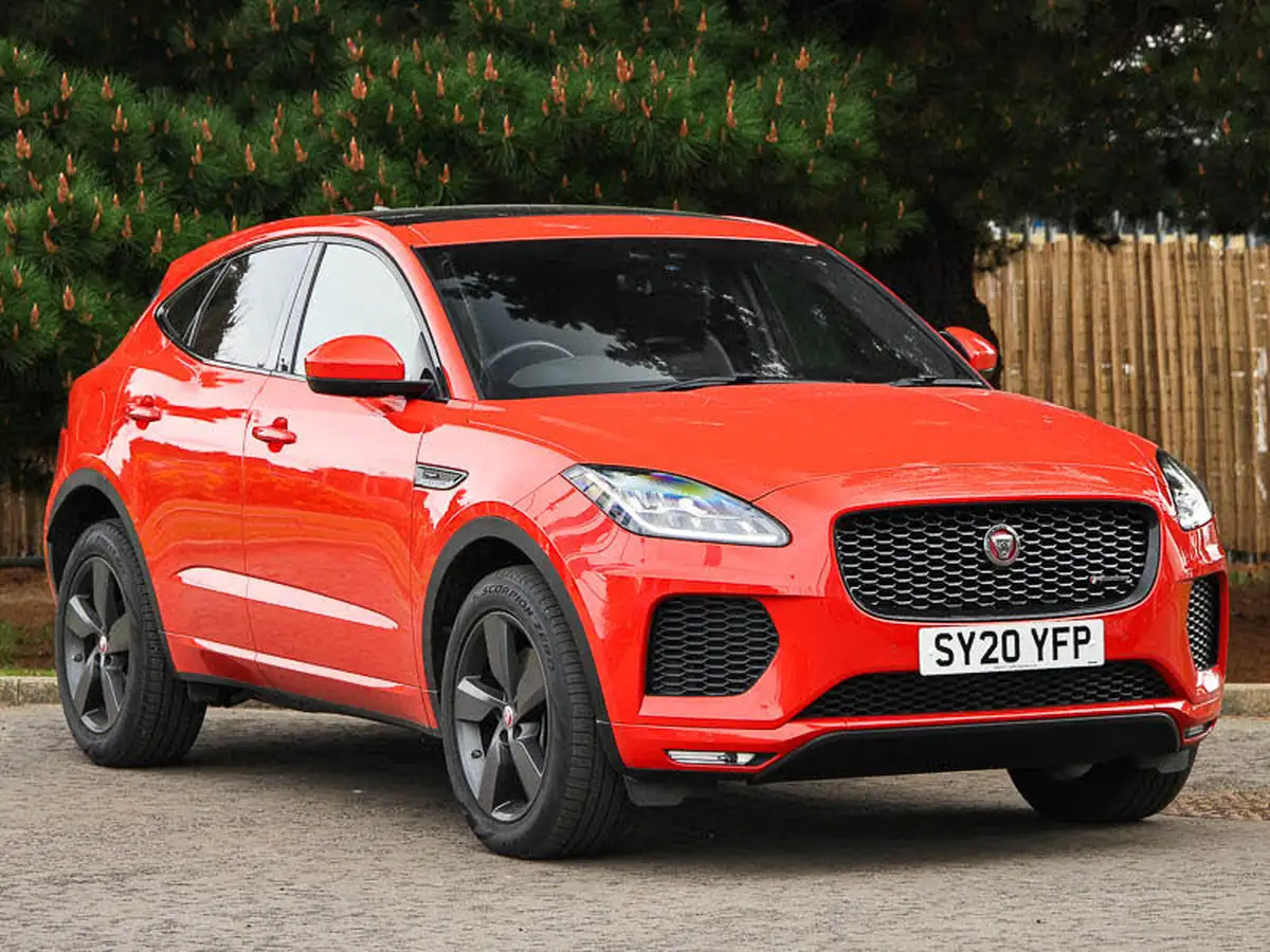2020-jaguar-e-pace-20-i4-chequered-flag-200ps-big-0
