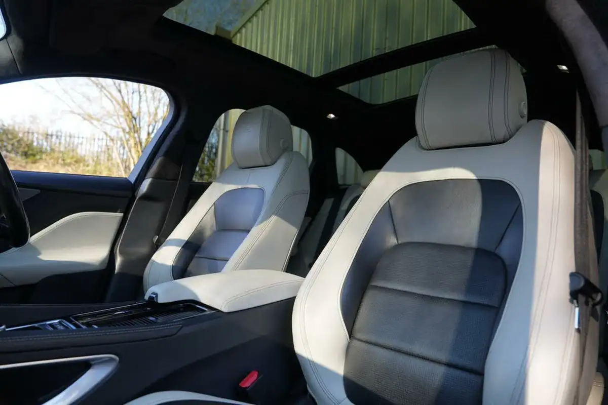 2019-jaguar-f-pace-30td-s-v6-ss-big-15