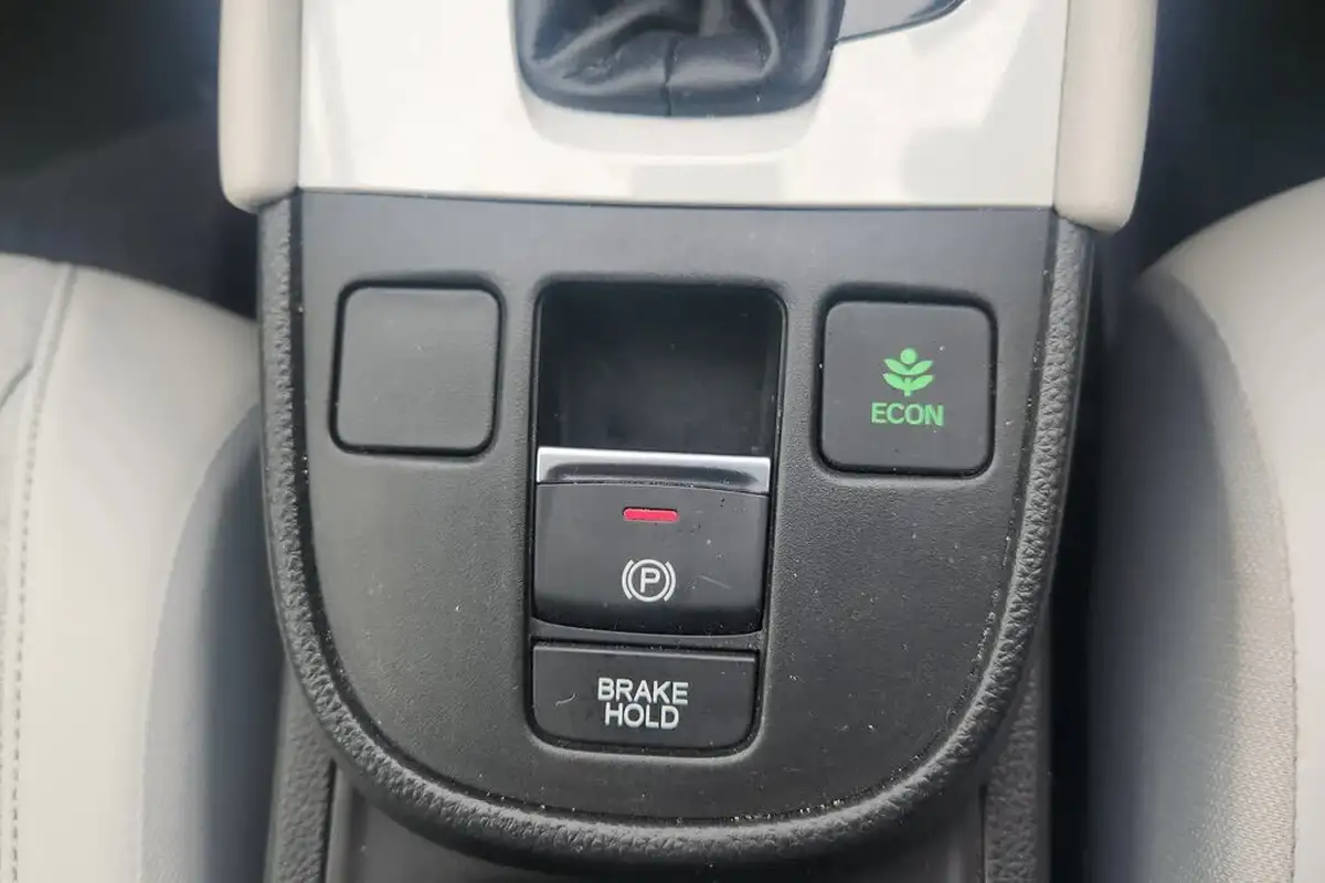 2022-honda-jazz-15-i-mmd-ex-107ps-big-19