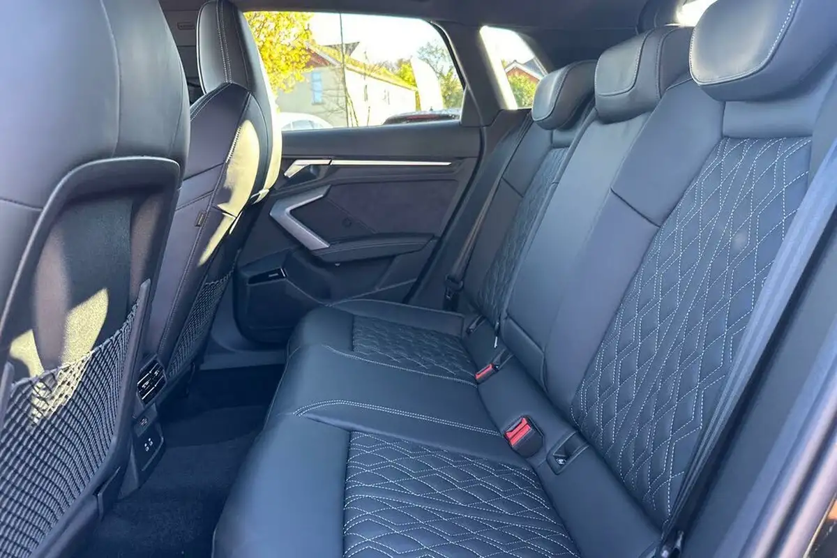 2024-audi-s3-big-35