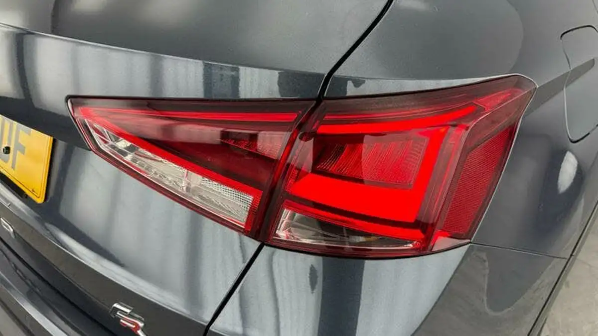 2021-seat-arona-10-tsi-fr-red-edition-big-28