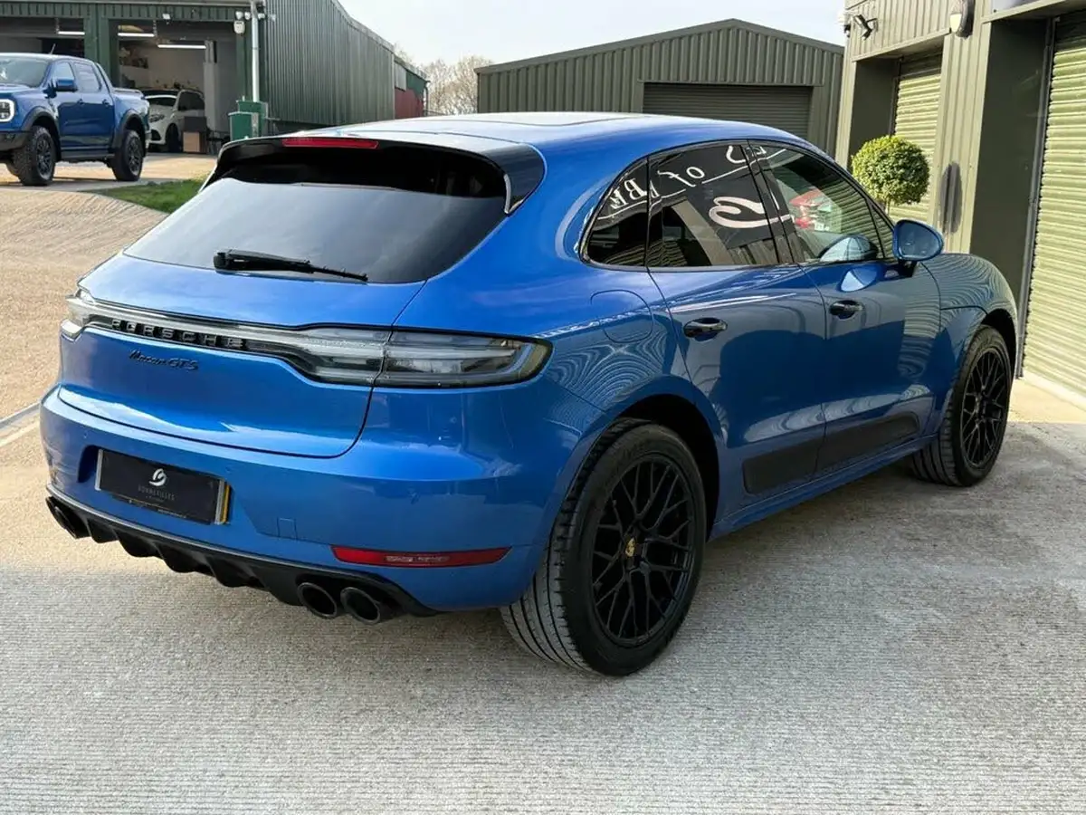 2020-porsche-macan-29-v6-gts-big-24