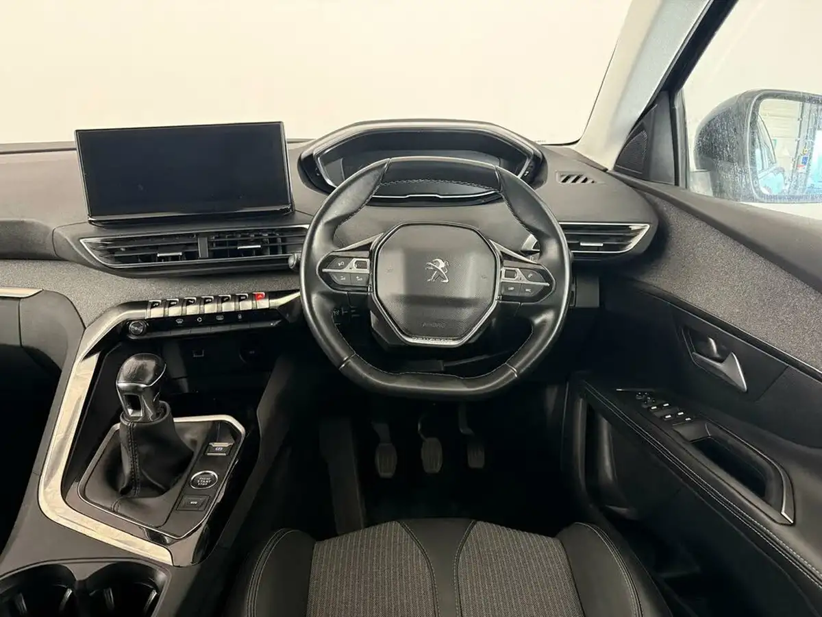 2021-peugeot-5008-suv-15-bluehdi-allure-premium-big-14