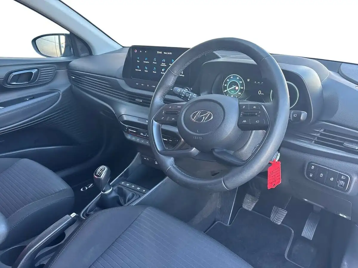 2022-hyundai-i20-10-t-gdi-premium-eclutch-imt-big-10