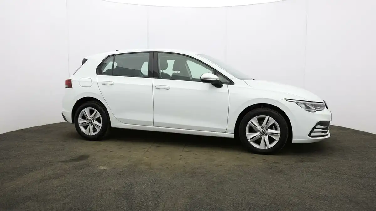 2022-volkswagen-golf-15-tsi-life-130ps-hatchback-big-47