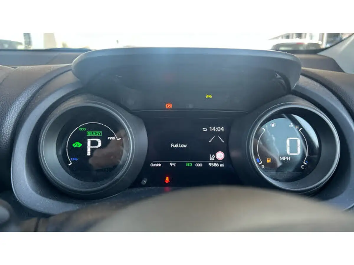 2022-toyota-yaris-15-vvt-i-design-big-8