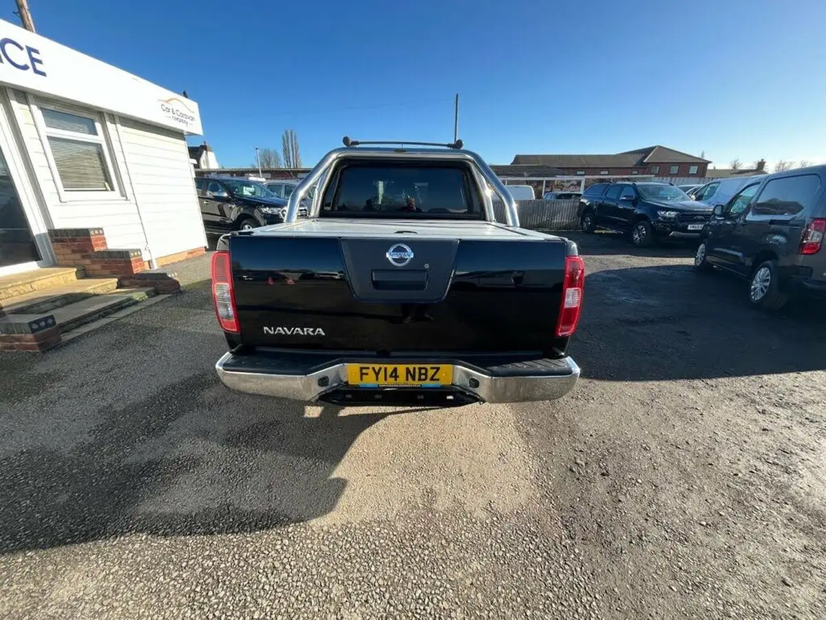 2014-nissan-navara-25td-tekna-connect-premium-auto-big-6