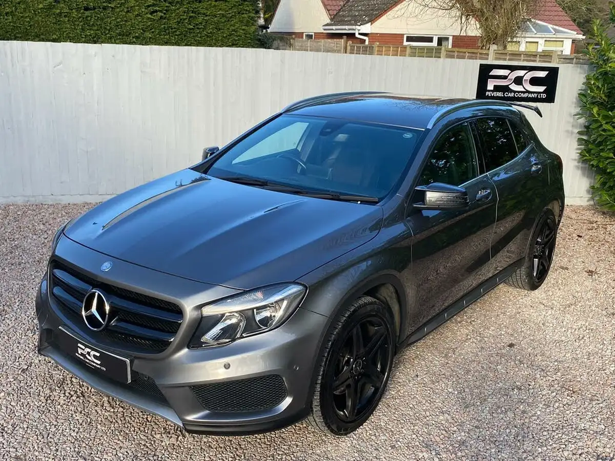 2017-mercedes-benz-gla-class-21d-gla-220d-amg-line-executivess-big-18