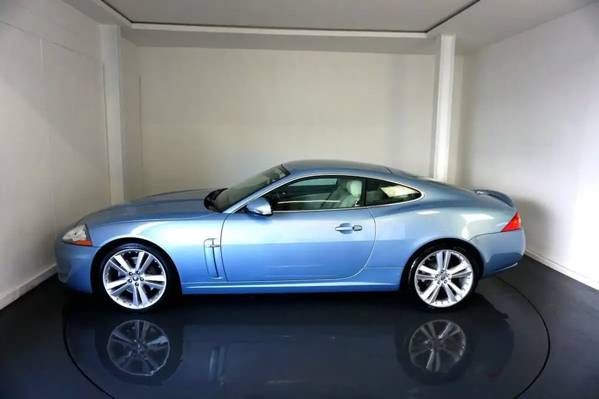 2010-jaguar-xk-50-portfolio-coupe-big-3