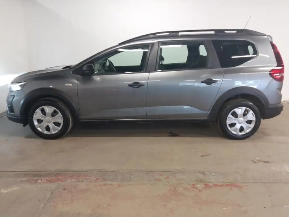 2023-dacia-jogger-10-tce-essential-big-3