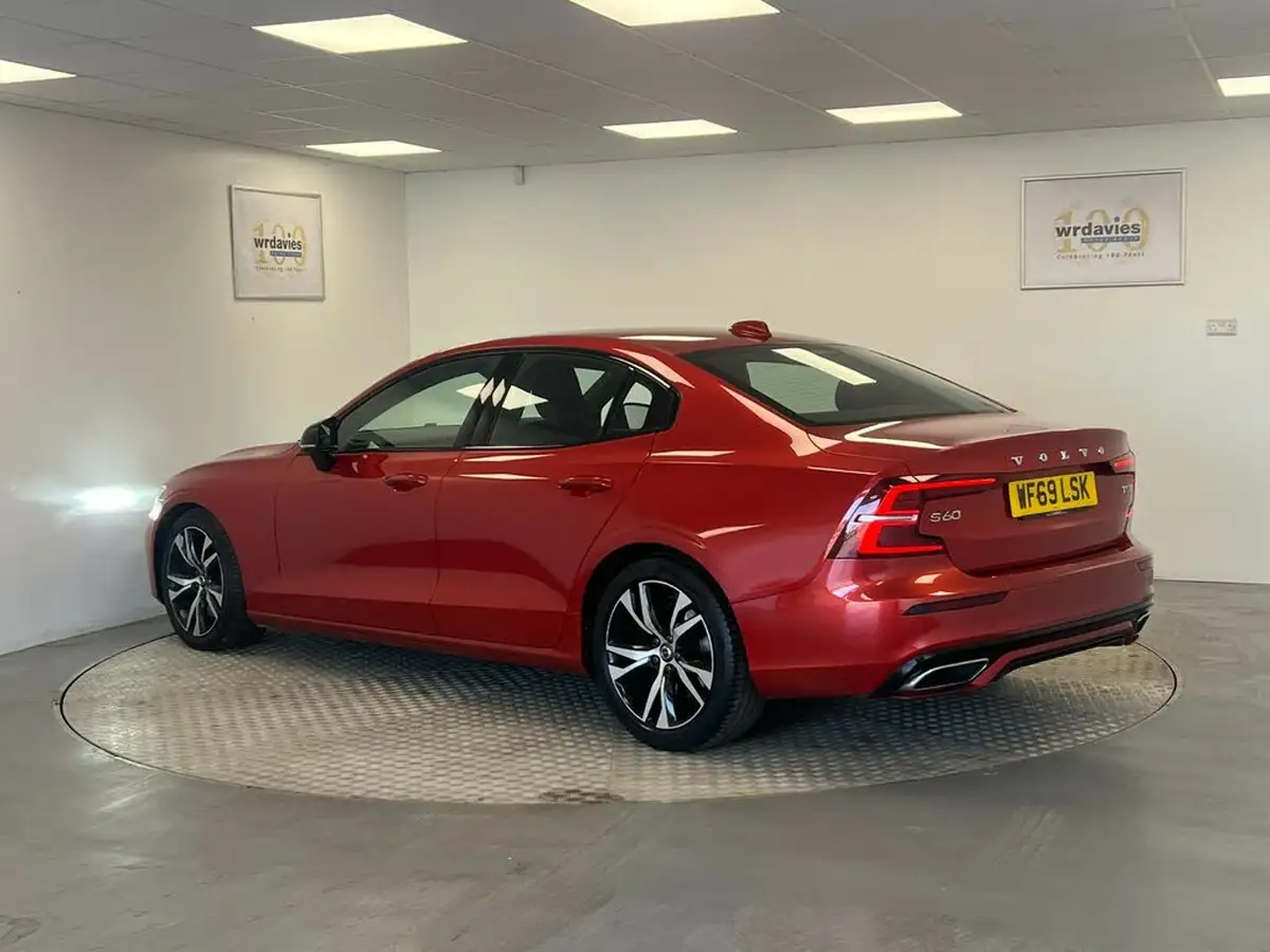 2019-volvo-s60-20-t5-r-design-plus-big-9