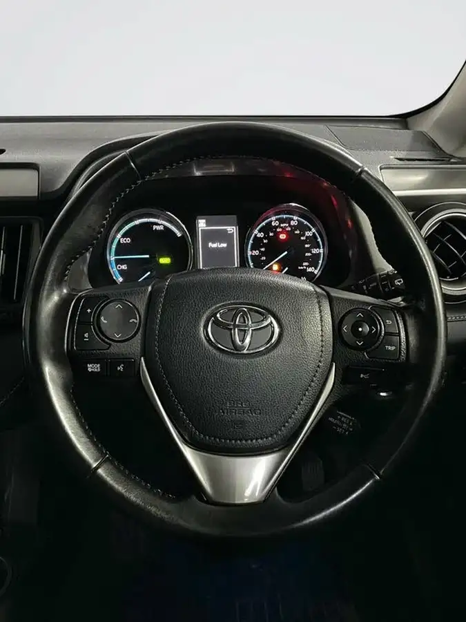 2017-toyota-rav4-25-vvt-i-business-edition-plus-big-16