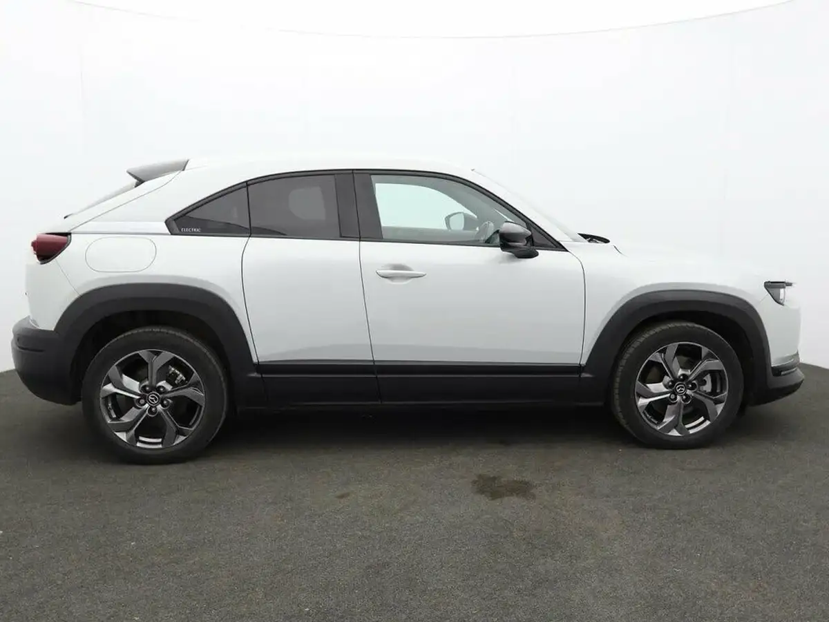 2021-mazda-mx-30-e-sport-lux-big-10