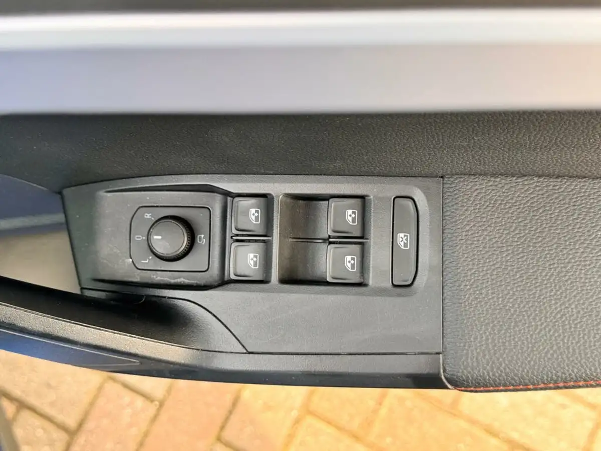 2023-seat-arona-10-tsi-fr-sport-big-20
