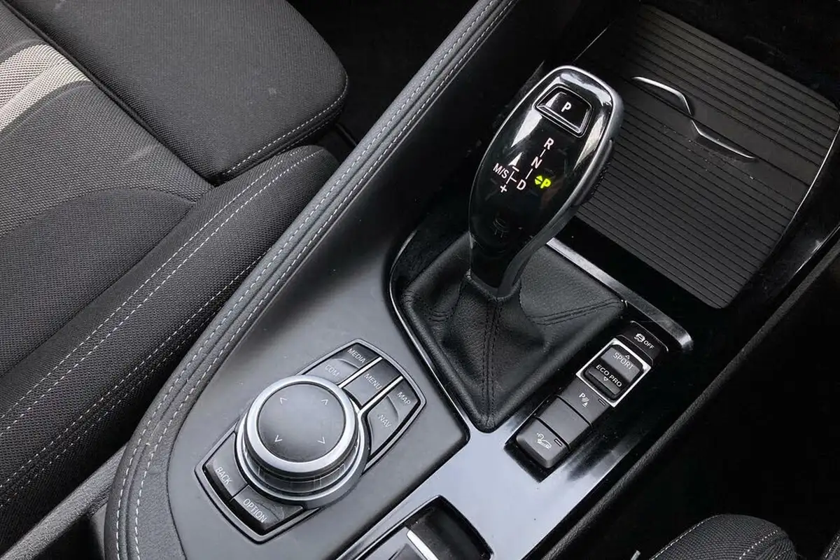 2021-bmw-x2-20-xdrive20i-sport-big-16
