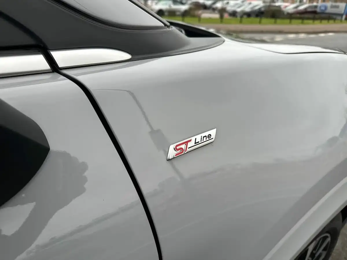 2022-ford-puma-suv-10-st-line-vignale-155ps-big-34