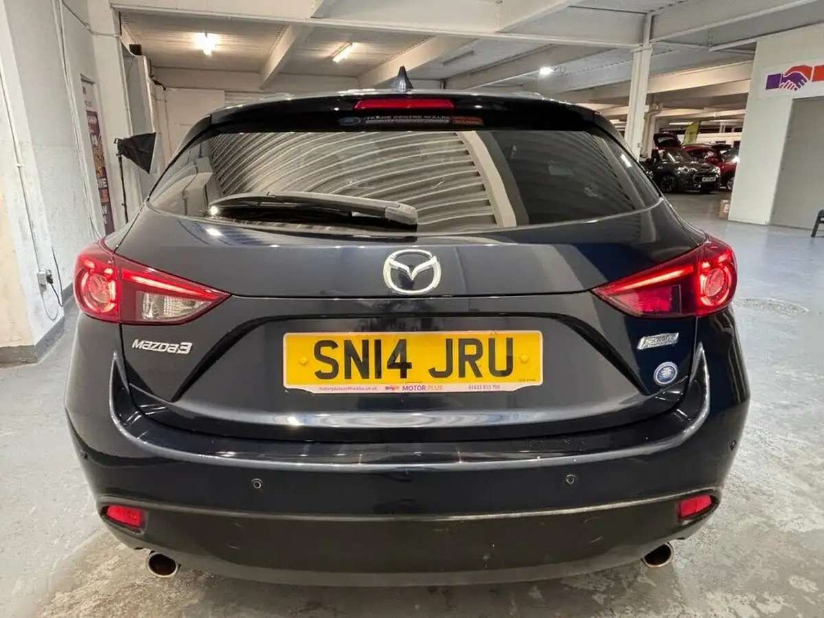 2014-mazda-mazda3-20-se-l-nav-hatchback-5d-big-6