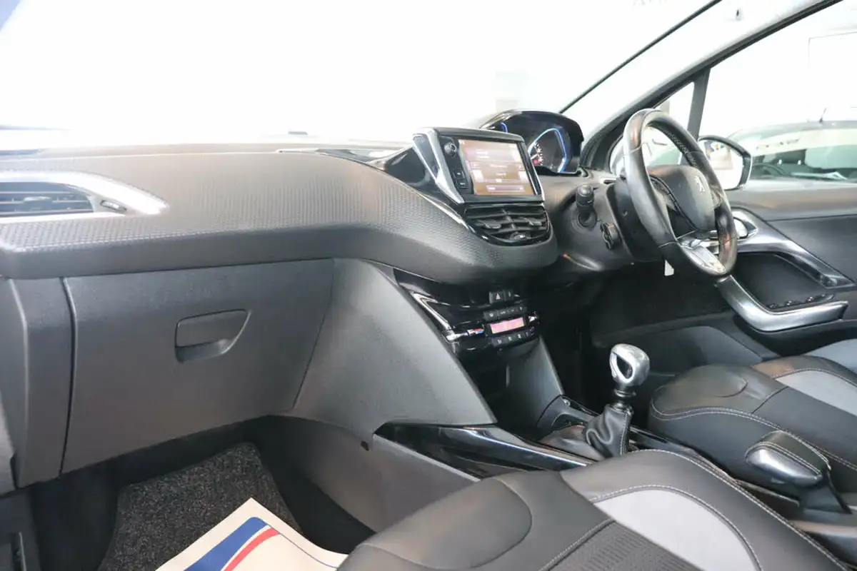 2016-peugeot-2008-suv-12-puretech-allure-130bhp-ss-big-3