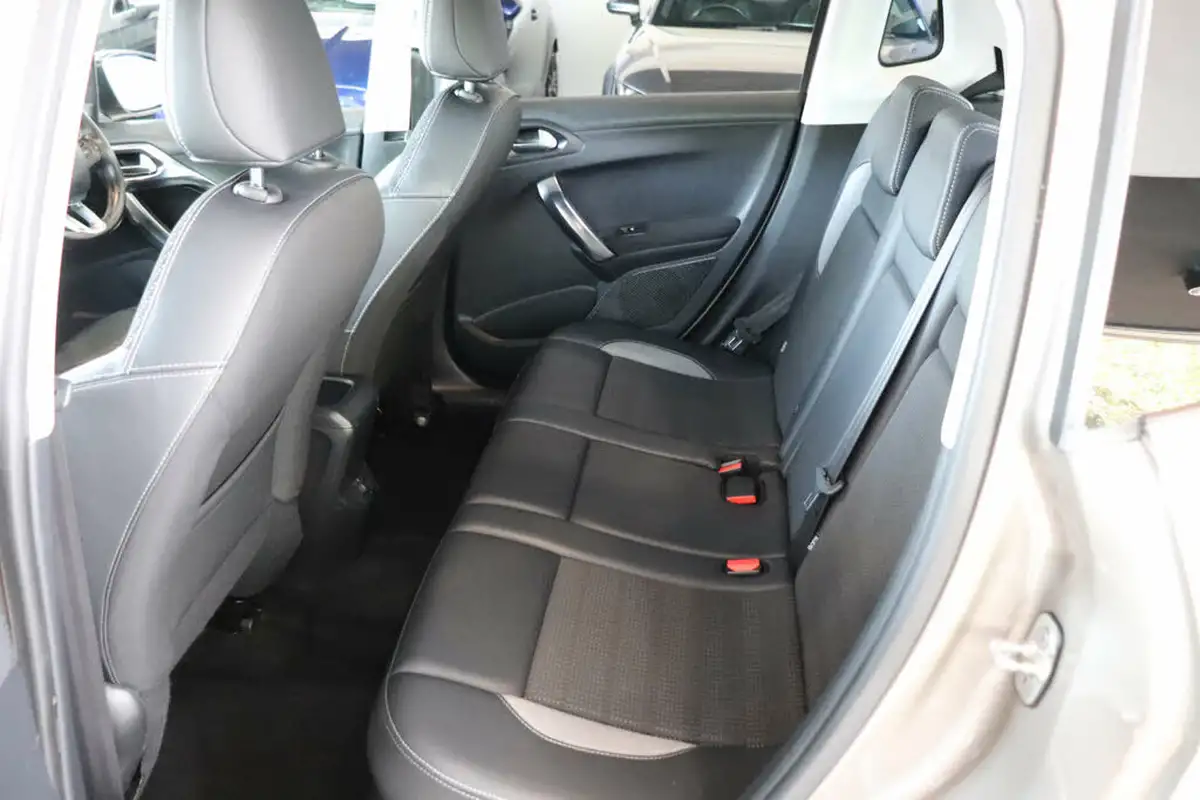 2016-peugeot-2008-suv-12-puretech-allure-130bhp-ss-big-25
