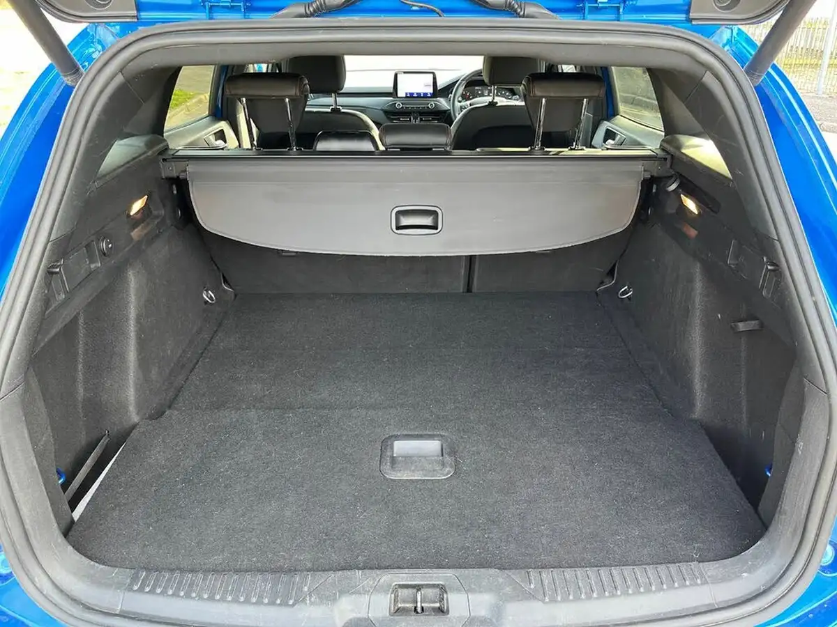 2020-ford-focus-15t-st-line-x-estate-auto-big-9