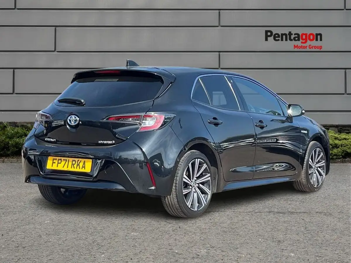 2022-toyota-corolla-18-vvt-i-design-120bhp-trk-hatchback-5d-big-3