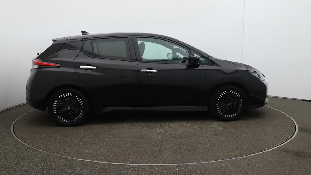 2023-nissan-leaf-e-n-connecta-39kwh-big-8