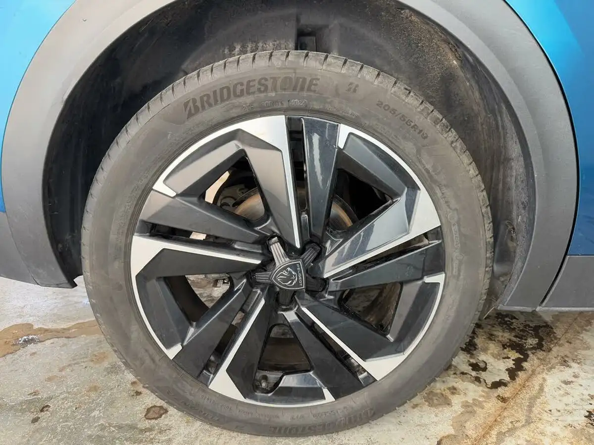 2023-peugeot-408-12-puretech-allure-premium-big-39