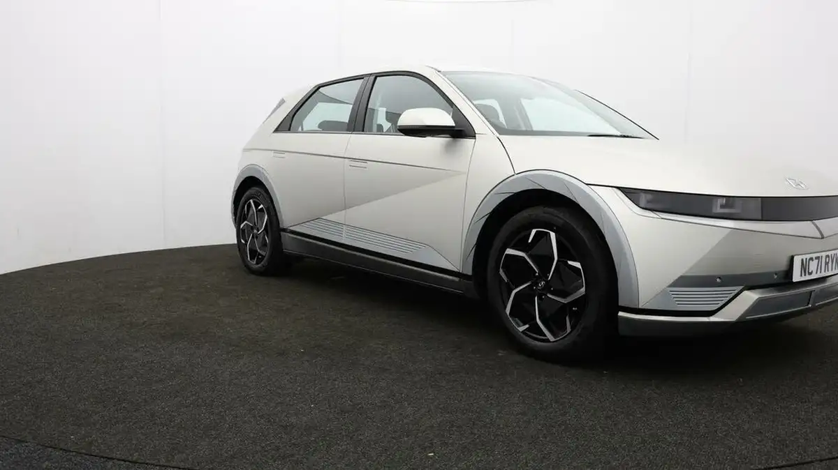 2021-hyundai-ioniq-5-e-premium-170ps-58kwh-rwd-big-38