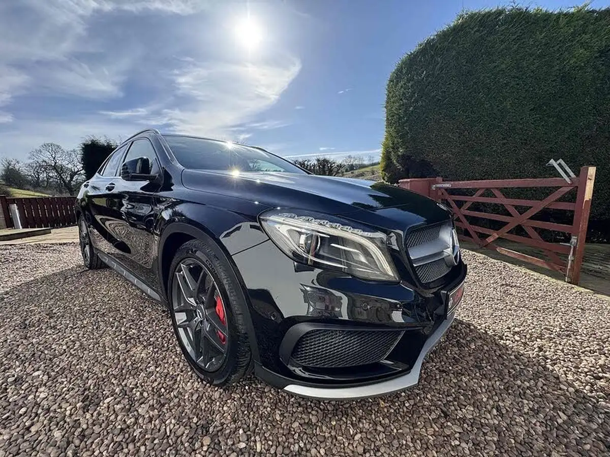 2015-mercedes-benz-gla-class-20-amg-big-3