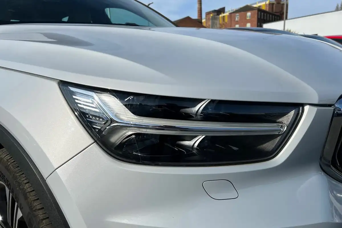 2021-volvo-xc40-20-b4-inscription-pro-194bhp-awd-auto-big-17