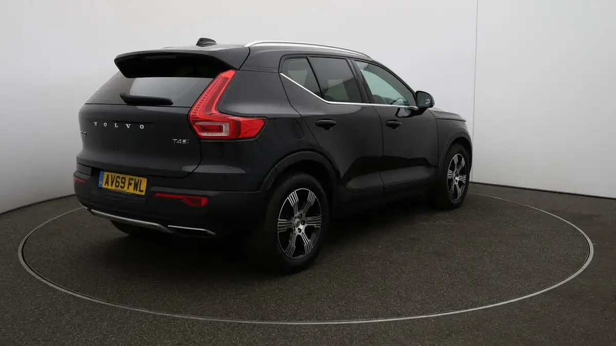 2019-volvo-xc40-20-t4-inscription-awd-big-45