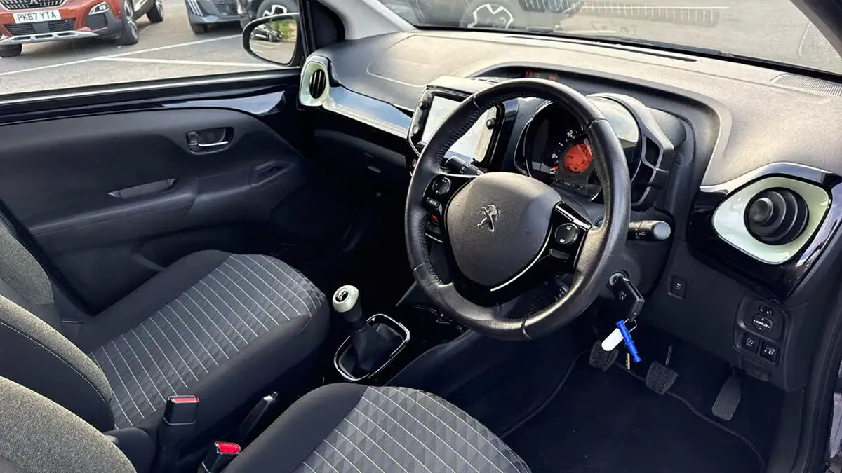 2021-peugeot-108-10-collection-hatchback-big-10