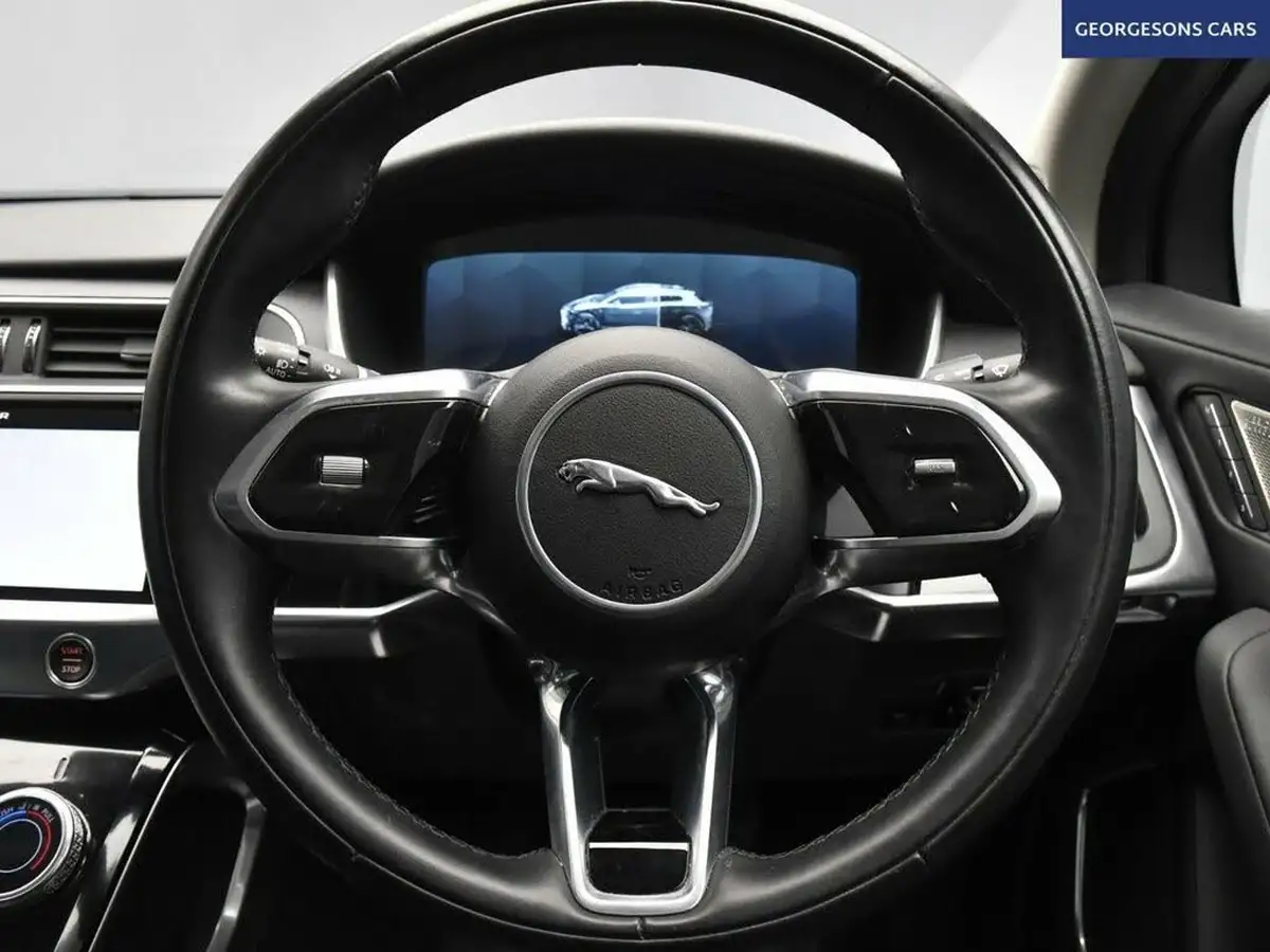 2022-jaguar-i-pace-ev400-se-big-15