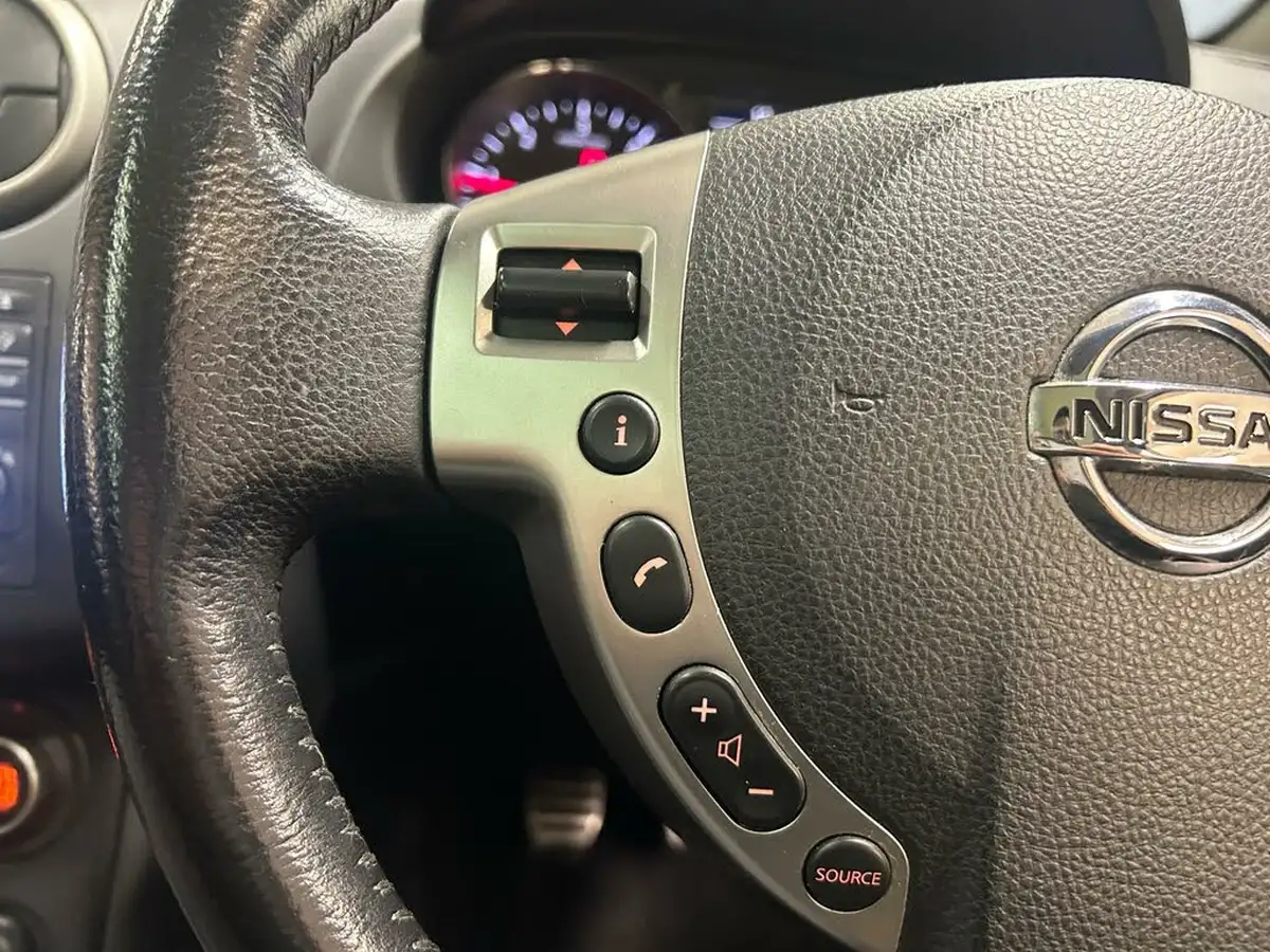 2012-nissan-qashqai-15td-n-tec-big-40