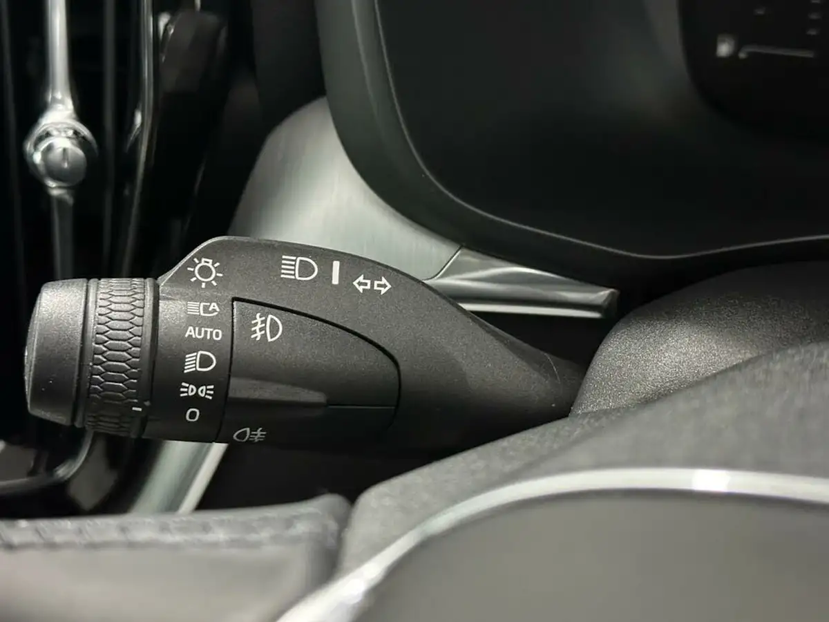 2017-volvo-xc60-20td-d4-momentum-pro-geartronic-big-11