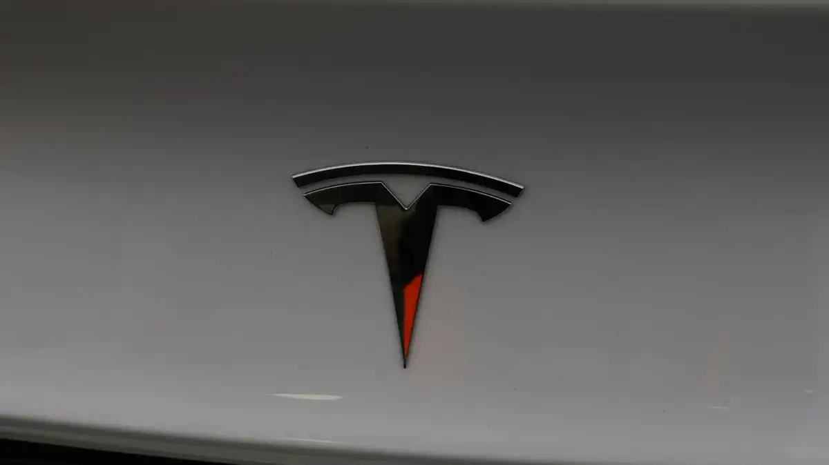 2021-tesla-model-3-e-standard-plus-big-12