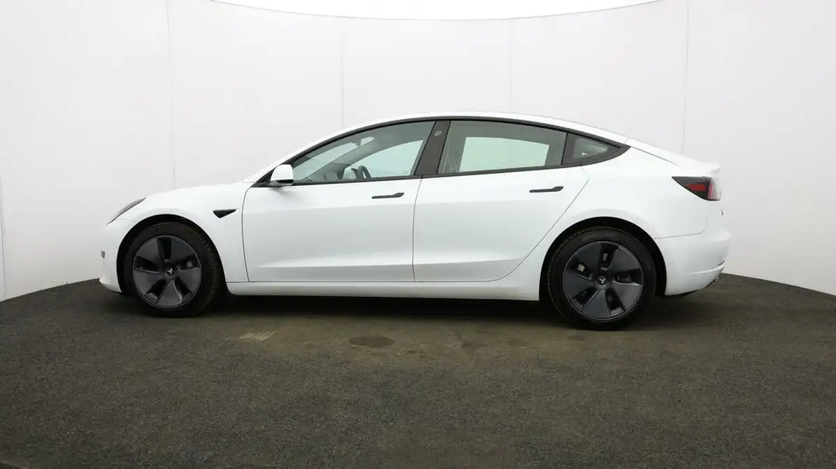 2021-tesla-model-3-e-standard-plus-big-45