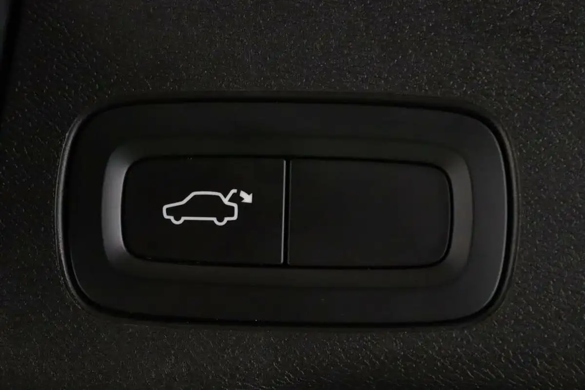 2019-volvo-xc60-20-t5-momentum-big-12