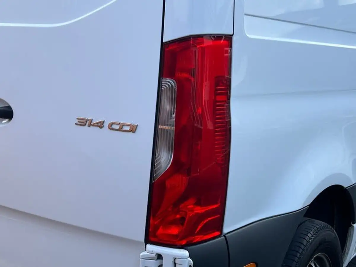 2020-mercedes-benz-sprinter-21cdi-314-l1h1-panel-van-big-20